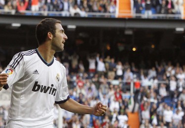 【HTH.com】一瞬之间，天堂地狱，麦科勒姆高难度三分绝杀被吹超时无效