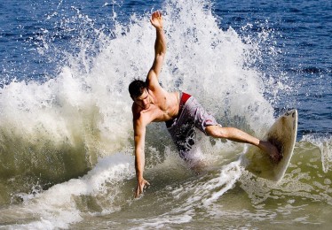 【华体会HTH】鹈鹕坚定表态，赫伯特·琼斯为非卖品，湖人补强梦碎新奥尔良